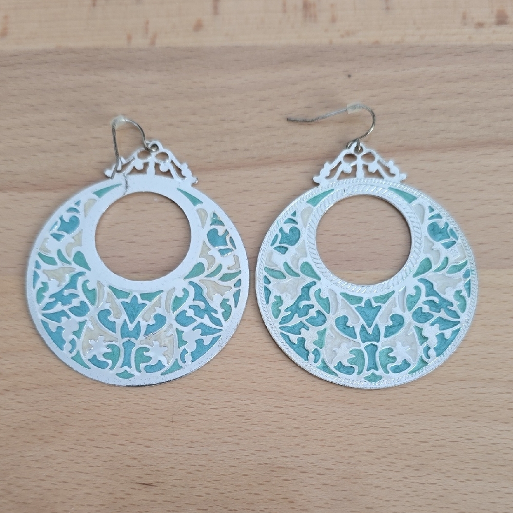 Elegant Silver and Blue Filigree Earrings